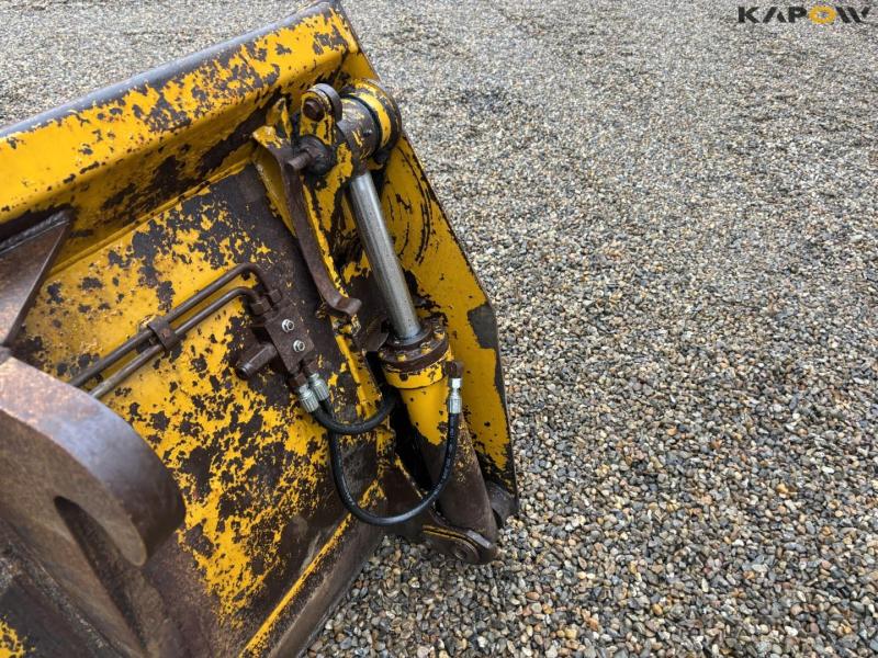 Hydrema skovl med Volvo hitch 11