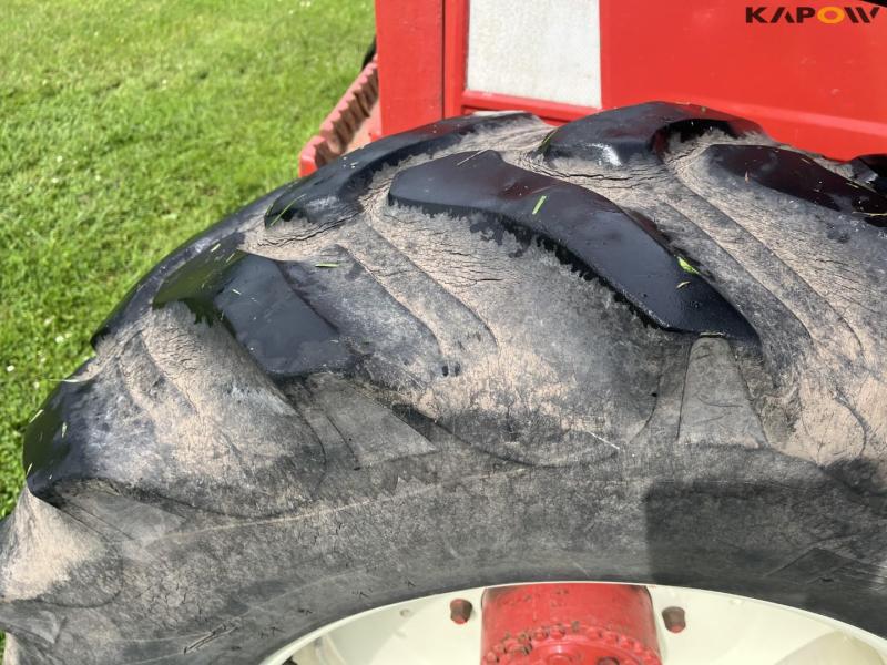 IH 1255 traktor med tvillinghjul 15