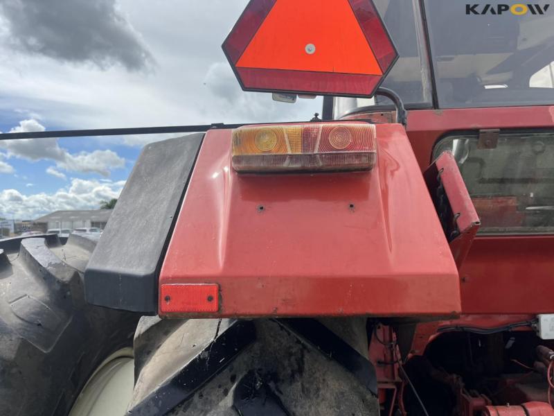 IH 1255 traktor med tvillinghjul 37
