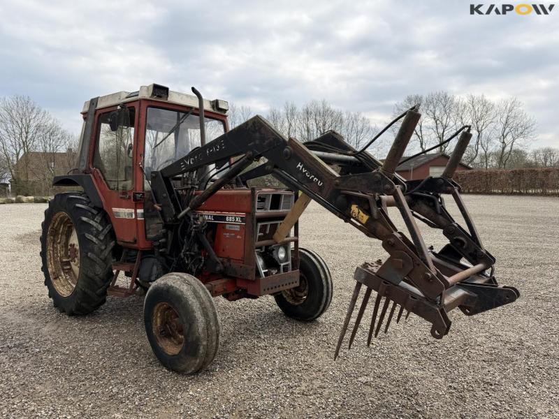 IH 685 XL traktor med frontlæsser 3