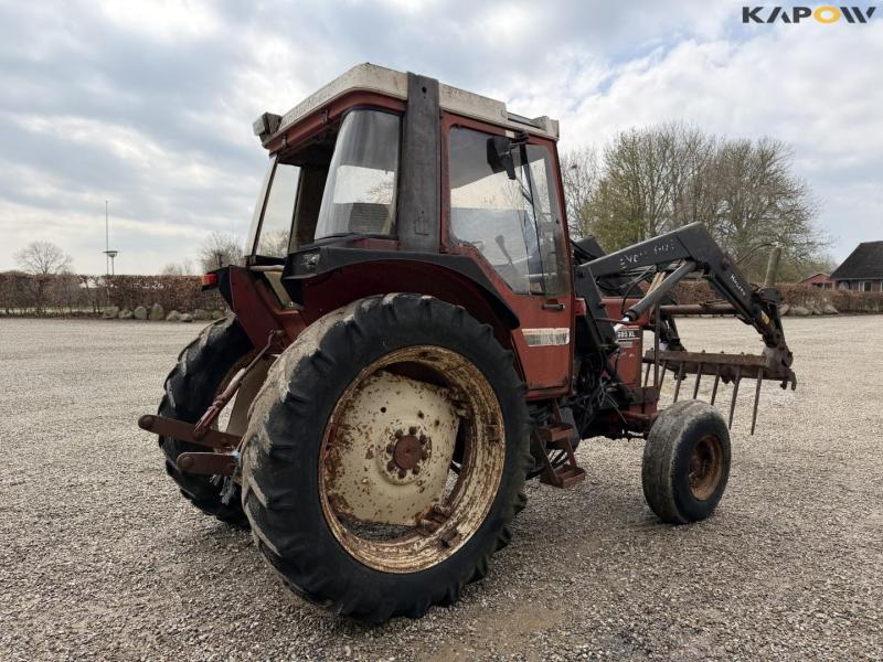 IH 685 XL traktor med frontlæsser 5