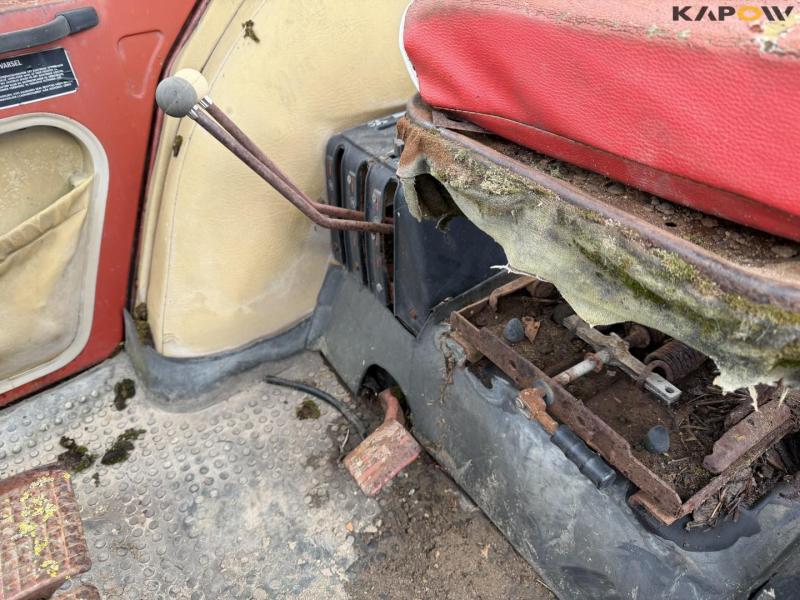 IH 685 XL traktor med frontlæsser 34