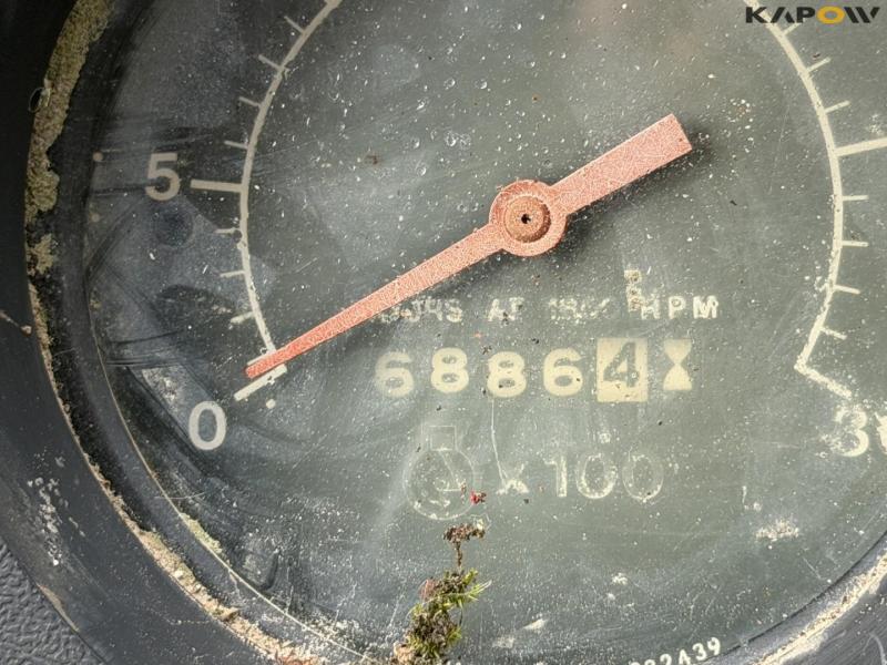 IH 685 XL traktor med frontlæsser 39