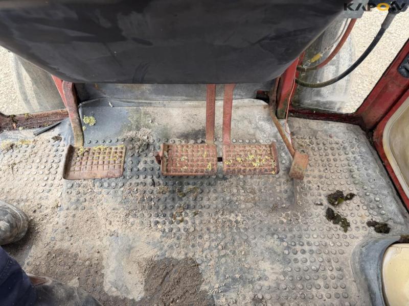 IH 685 XL traktor med frontlæsser 44