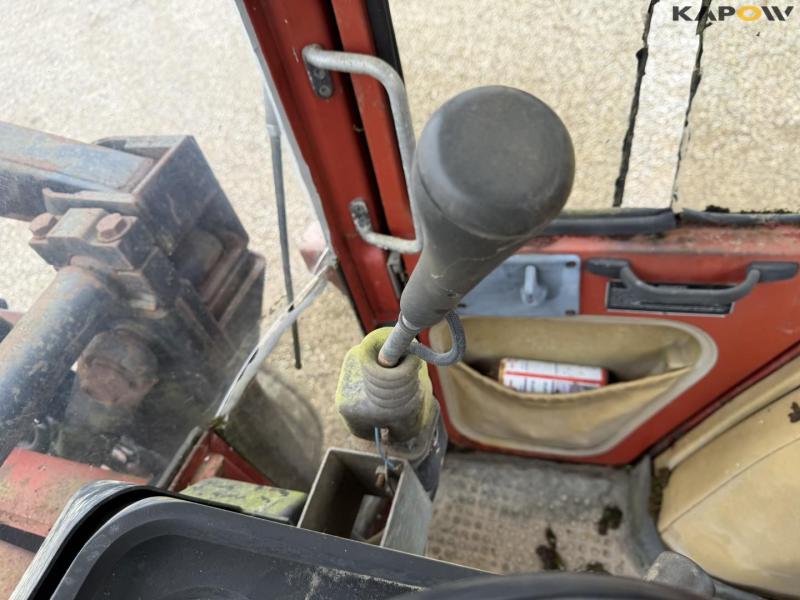 IH 685 XL traktor med frontlæsser 46