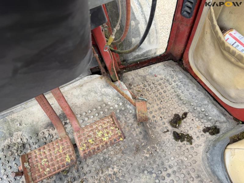 IH 685 XL traktor med frontlæsser 47