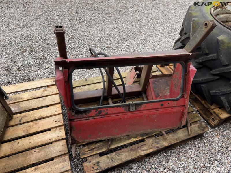 IH 685 XL traktor med frontlæsser 67