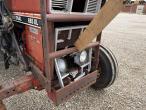 IH 685 XL traktor med frontlæsser 14