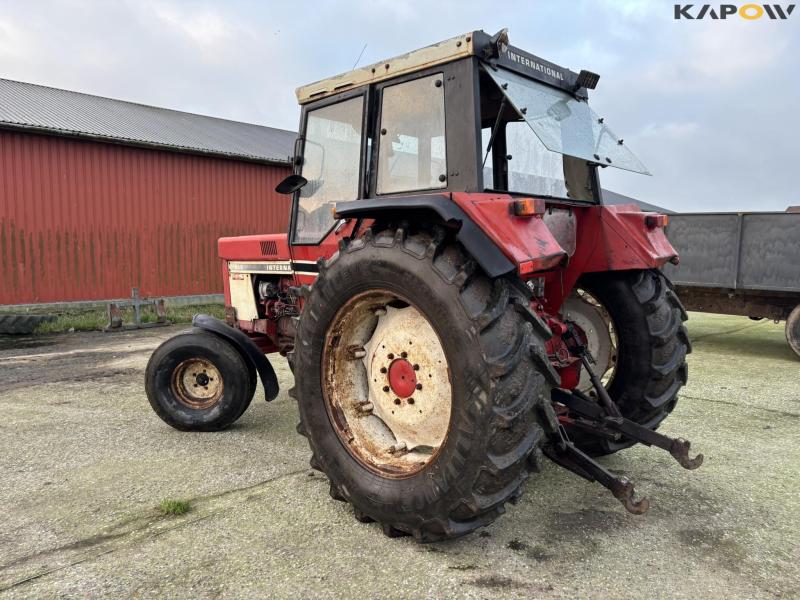 IH 955 2 WD 7