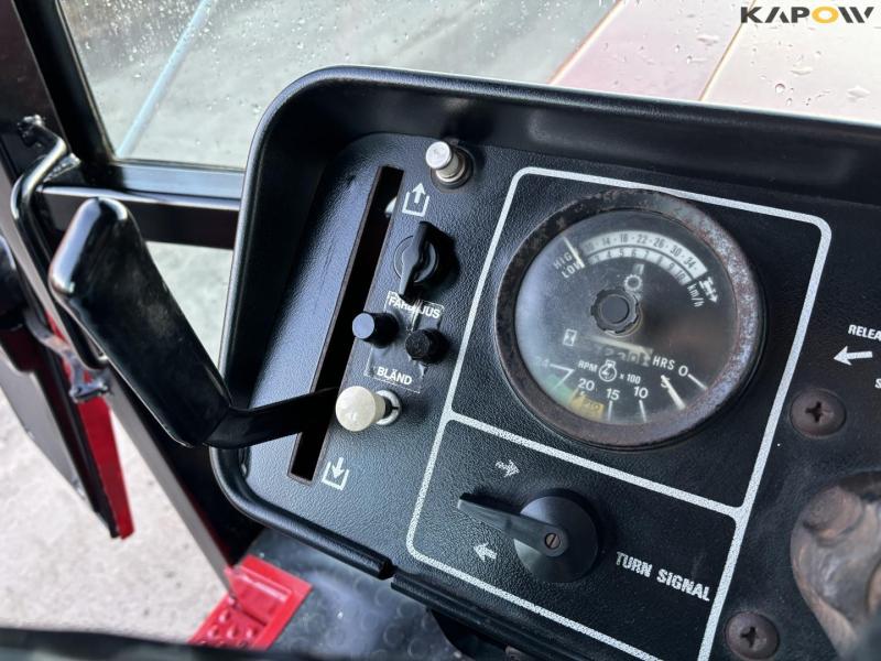 International Harvester 886 traktor 42