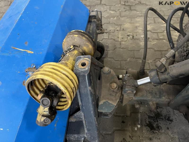 Iseki 318 kompakt traktor med kost og skrabe blad 12