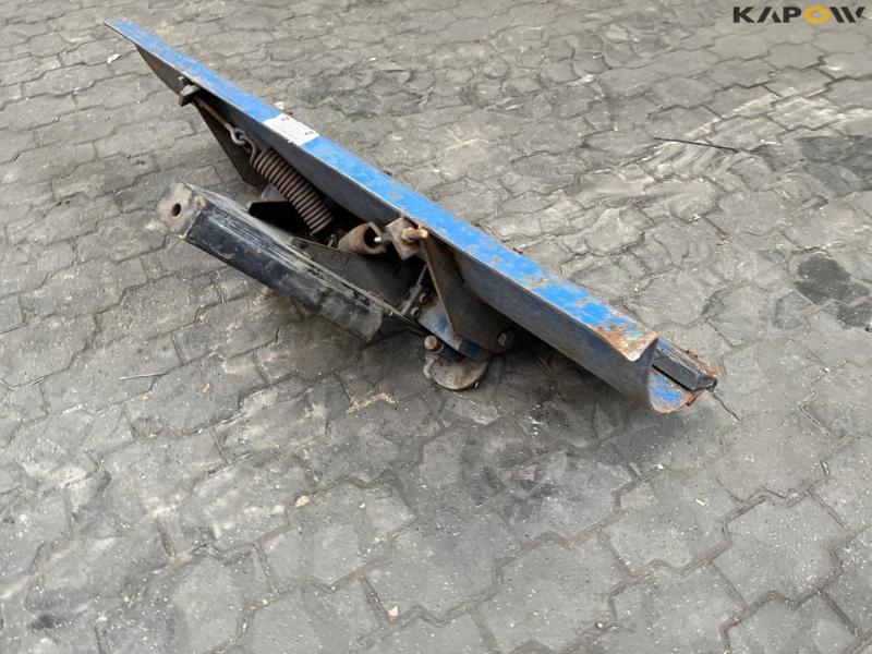 Iseki 318 kompakt traktor med kost og skrabe blad 41