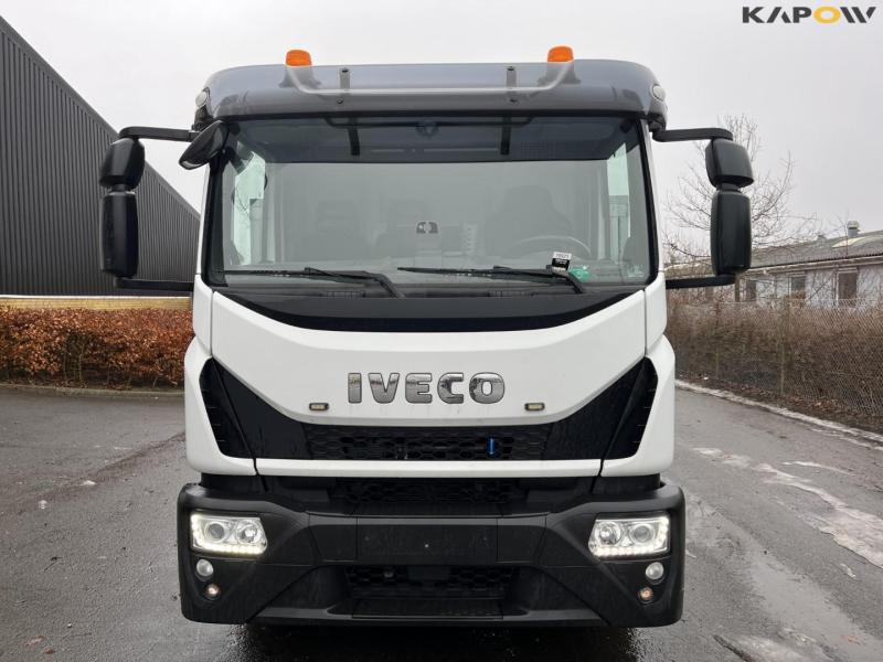 Iveco 120-250 Euro Cargo lastbil med Ferrari F540 kran 2