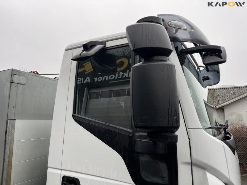 Iveco 120-250 Euro Cargo lastbil med Ferrari F540 kran 13