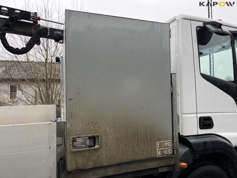 Iveco 120-250 Euro Cargo lastbil med Ferrari F540 kran 16