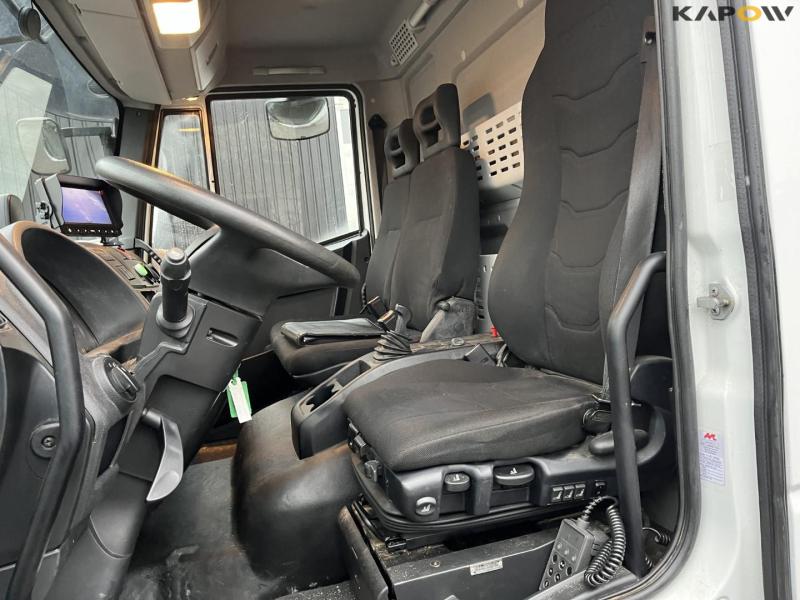 Iveco 120-250 Euro Cargo lastbil med Ferrari F540 kran 40