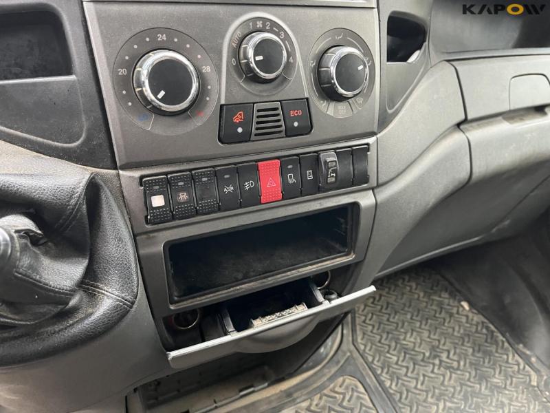 Iveco Daily 35S D mandskabsvogn 32