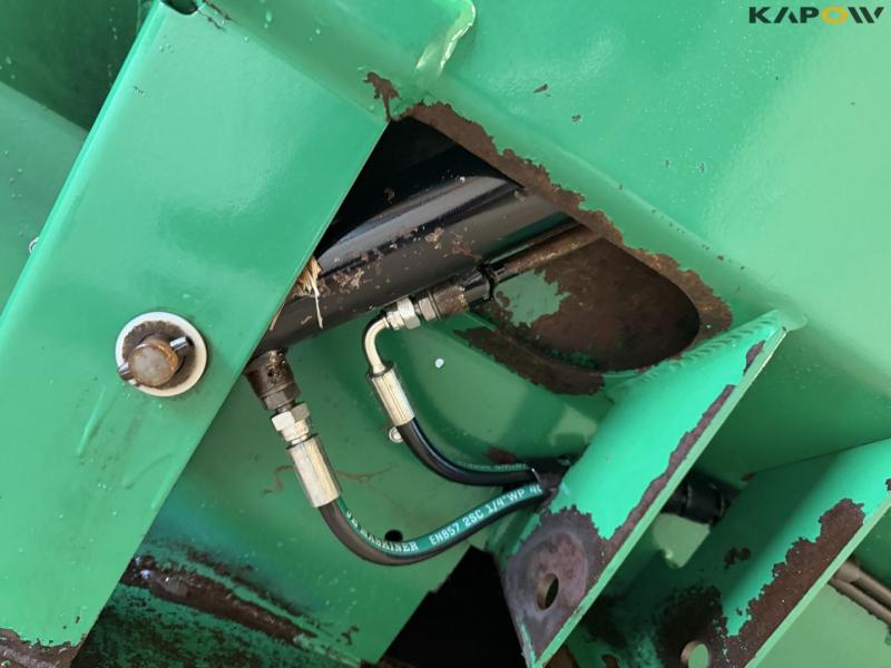 JB-Maskiner spread-a-bale maxi strømaskine med Volvo hitch 18