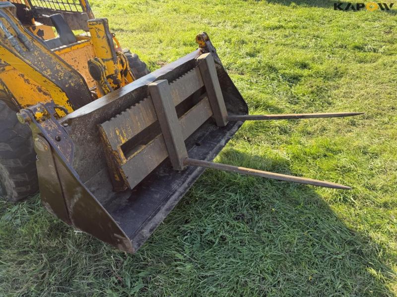 JCB 165 skid steer 11