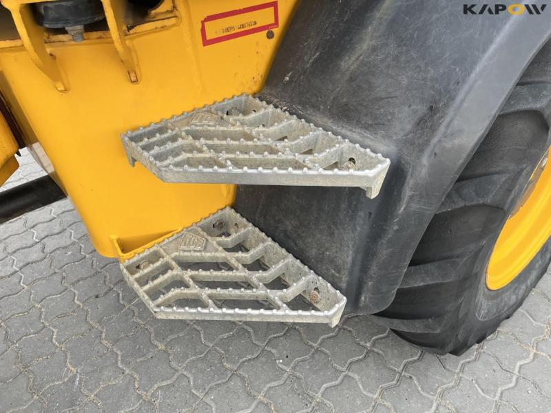 JCB 409 gummihjulslæsser 9