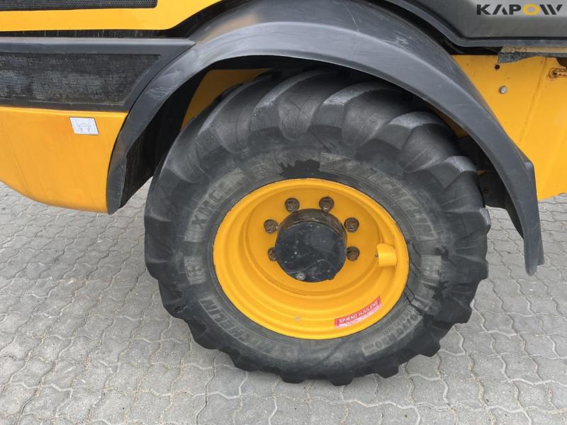 JCB 409 gummihjulslæsser 22