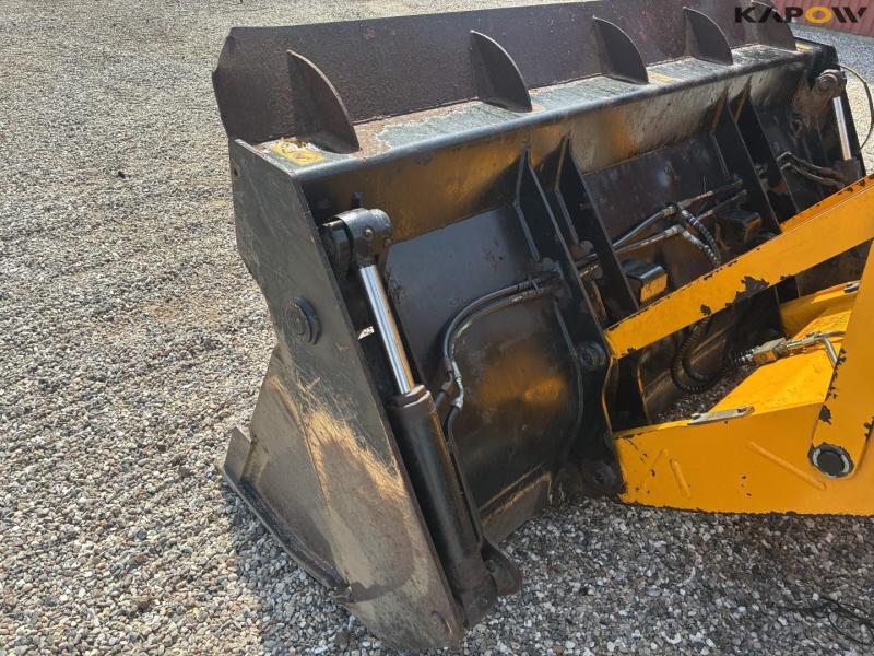 JCB 4CX rendegraver 16