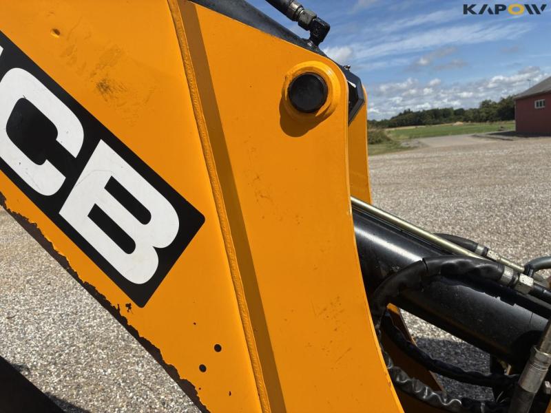 JCB 4CX rendegraver 36