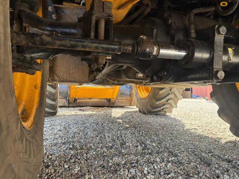 JCB 4CX rendegraver 69