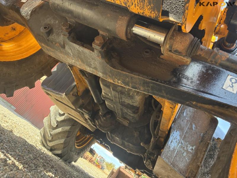 JCB 4CX rendegraver 75