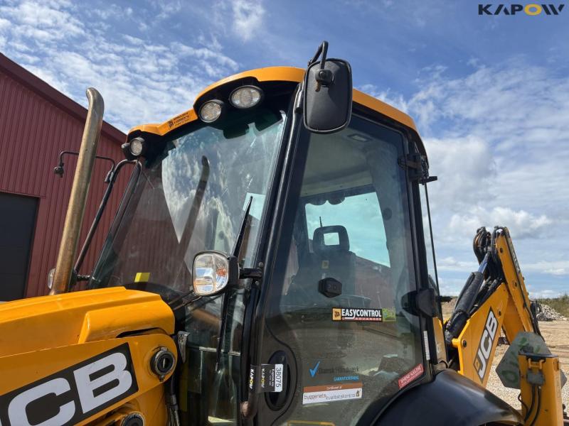 JCB 4CX rendegraver 79