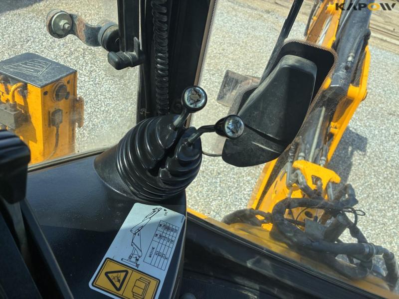 JCB 4CX rendegraver 91