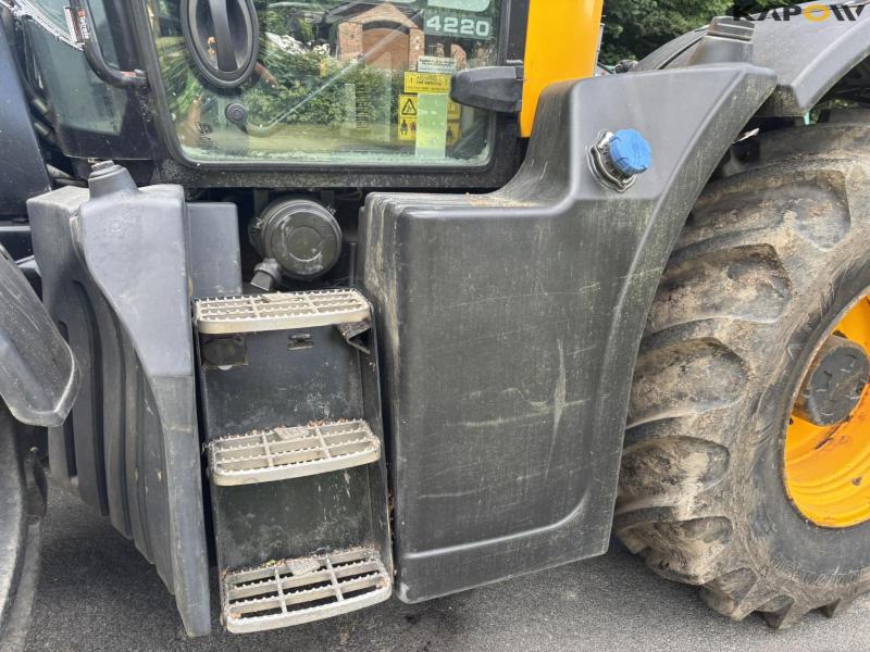 JCB FASTRAC 4220 traktor 50
