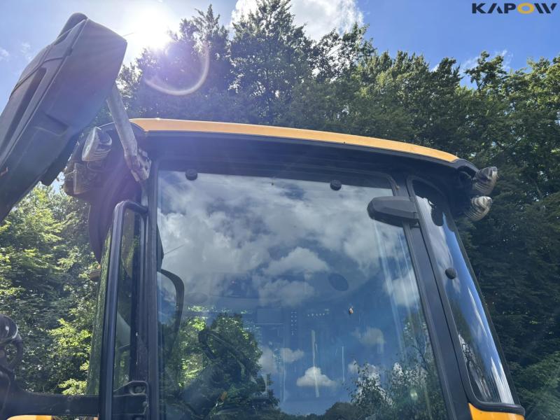 JCB FASTRAC 4220 traktor 52