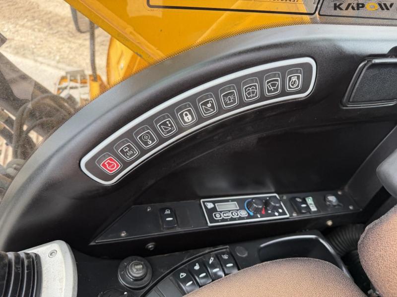 JCB JS220LC gravemaskine 40