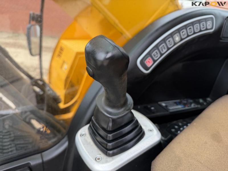 JCB JS220LC gravemaskine 45