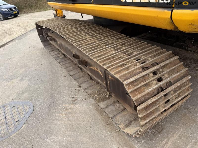 JCB JS220LC gravemaskine 60