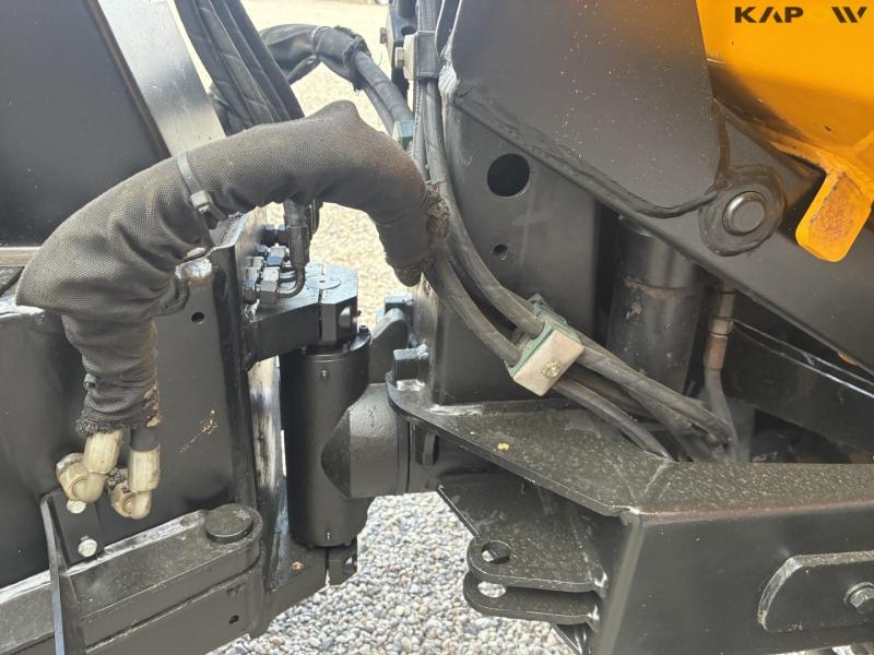 JCB minidumper 18
