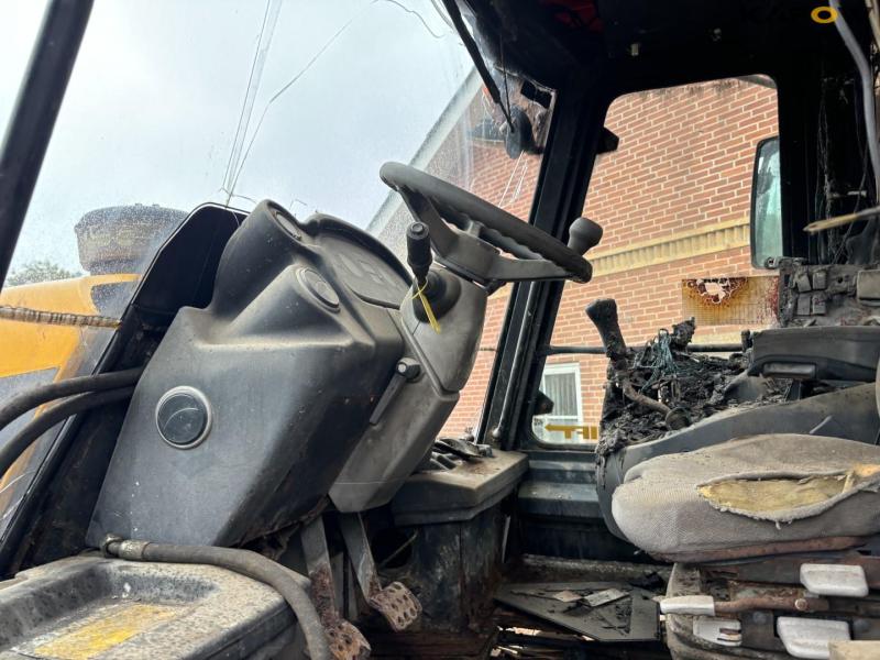 JCB traktor - Brændt 27