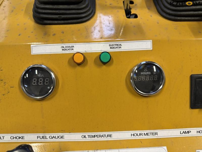 Jining Lihua Heavy T360 minilæsser på lavebånd 14