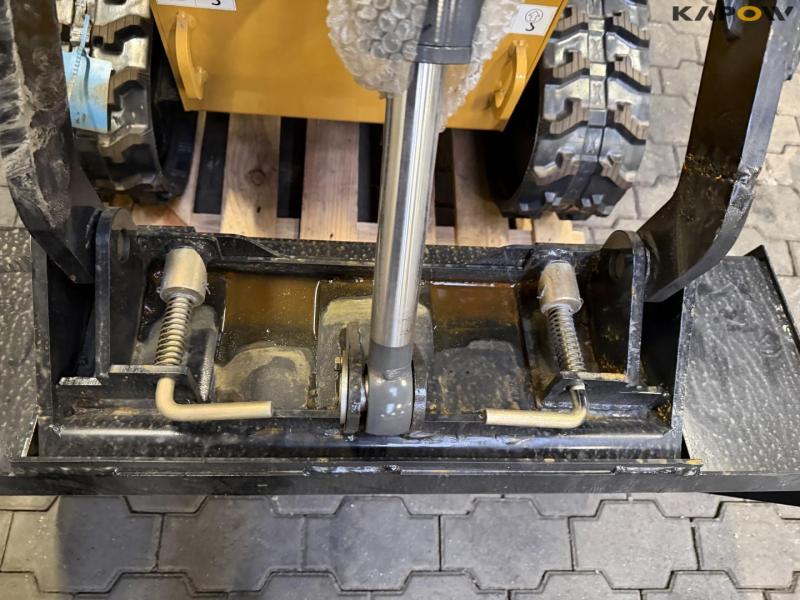 Jining Lihua Heavy T360 minilæsser på lavebånd 19