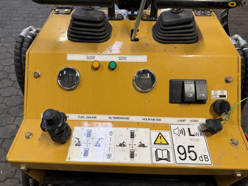 Jining Lihua Heavy T360 minilæsser på lavebånd 21