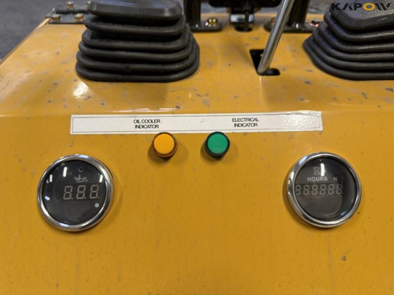 Jining Lihua Heavy T360 minilæsser på lavebånd 22