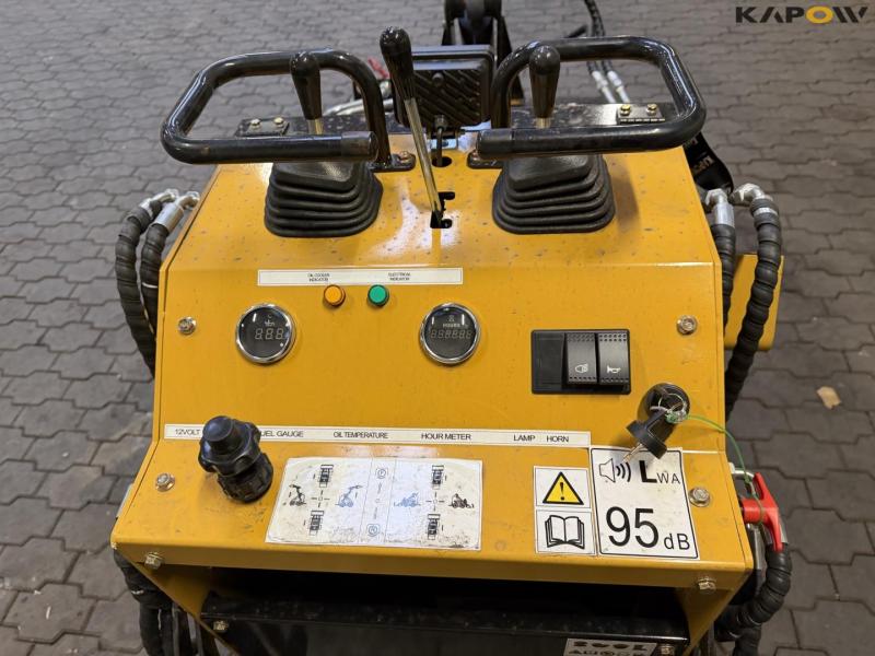 Jining Lihua Heavy T360 minilæsser på lavebånd 19