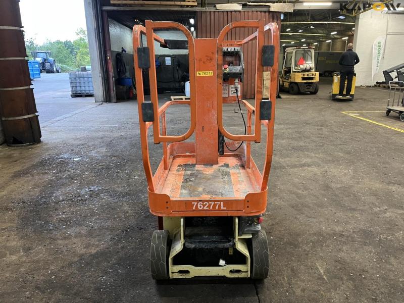 JLG 1230ES lift 5