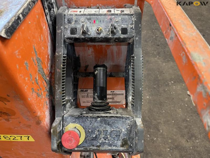 JLG 1230ES lift 12