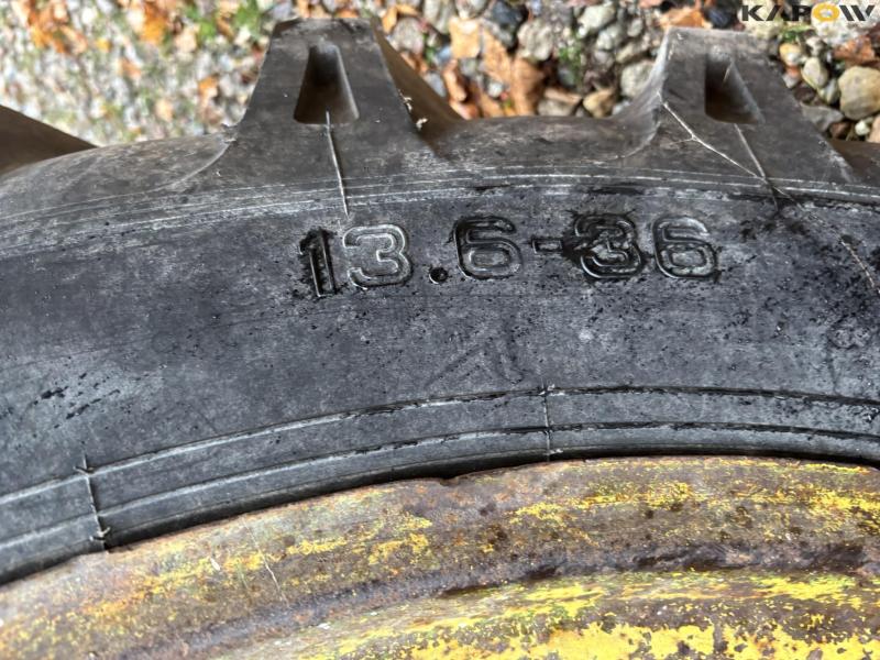 John Deere 1130 2 WD traktor 23