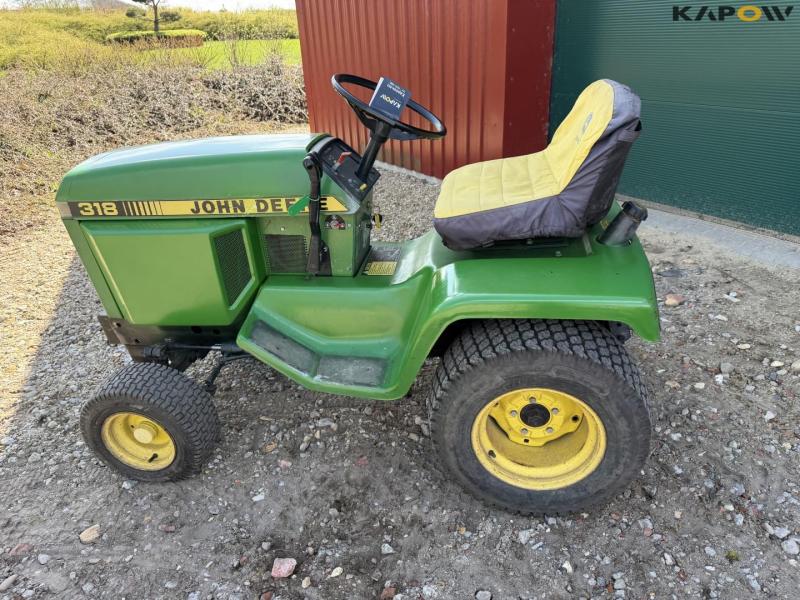 John Deere 318 havetraktor med klippebord 8