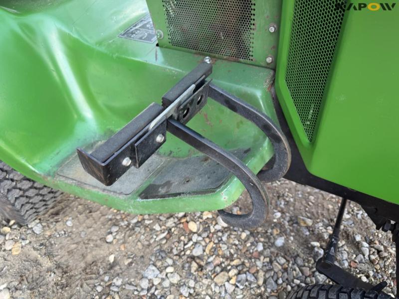 John Deere 318 havetraktor med klippebord 13