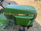 John Deere 318 havetraktor med klippebord 14