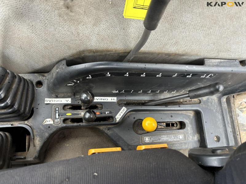 John Deere 3200 traktor med kost 40